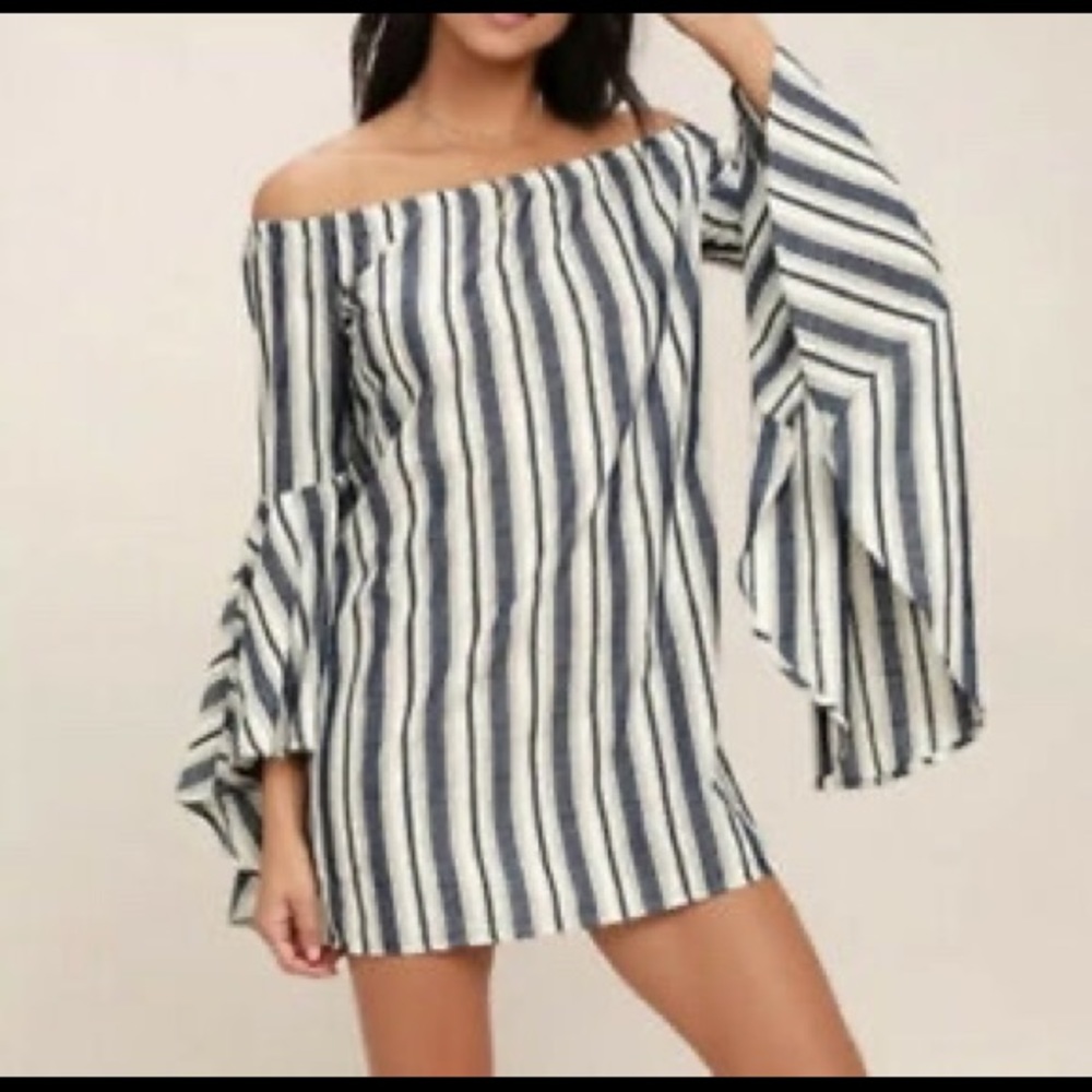 Lulus off the shoulder dress. size large.